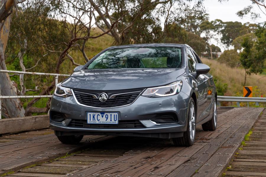  Holden Astra Sedan 2017 года  (фото 40 из 42)